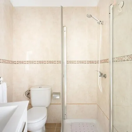 Amplio Bien Ubicado Apartamento *