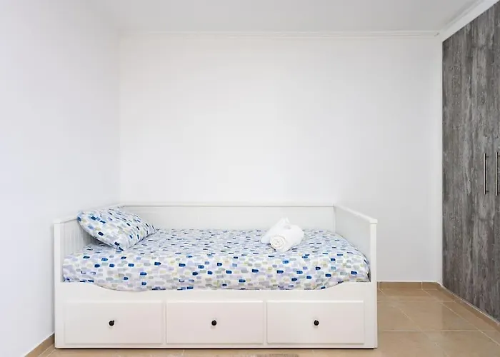 Amplio Bien Ubicado דירה *