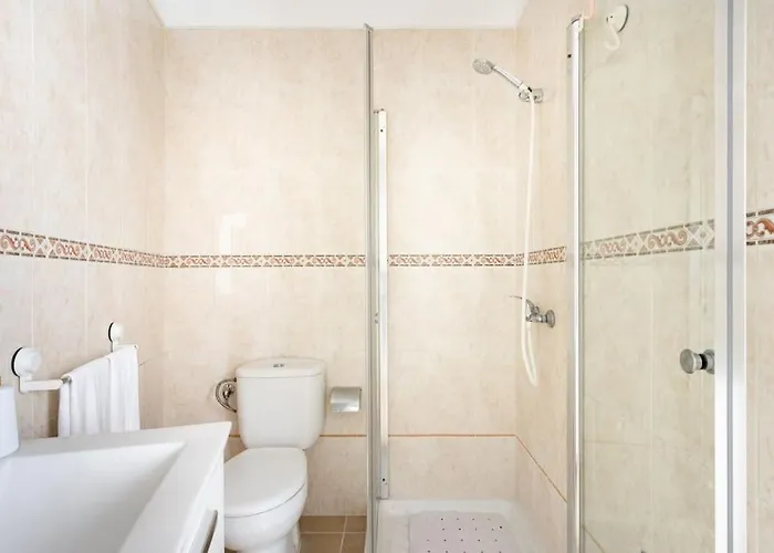 Amplio Bien Ubicado דירה *